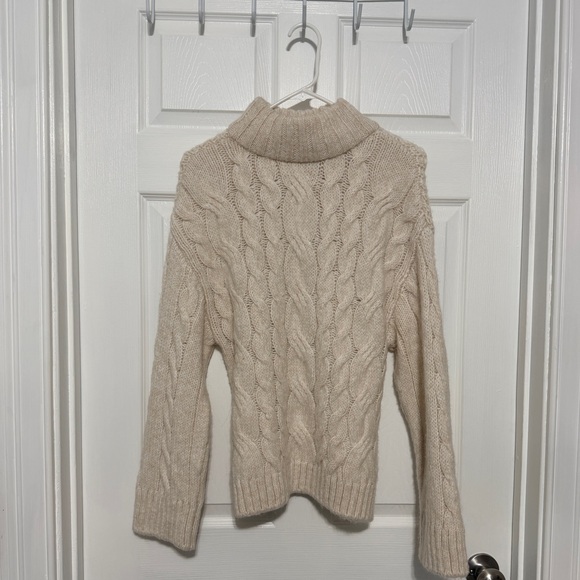 H&M sweater bundle - Picture 2 of 5